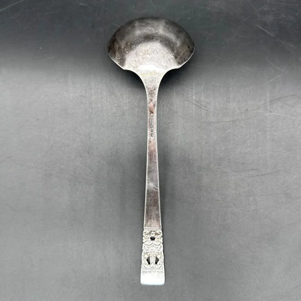 Vintage Gravy Ladle Oneida Community Coronation Silverplate 1936 Floral Handle